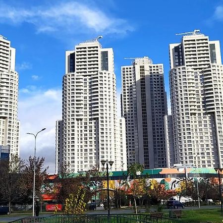 18Th & 16H Floor Secure Luxury Condos With Pool & Fitness Included In Price Skopie Exterior foto