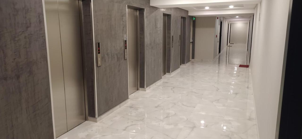 18Th & 16H Floor Secure Luxury Condos With Pool & Fitness Included In Price Skopie Exterior foto