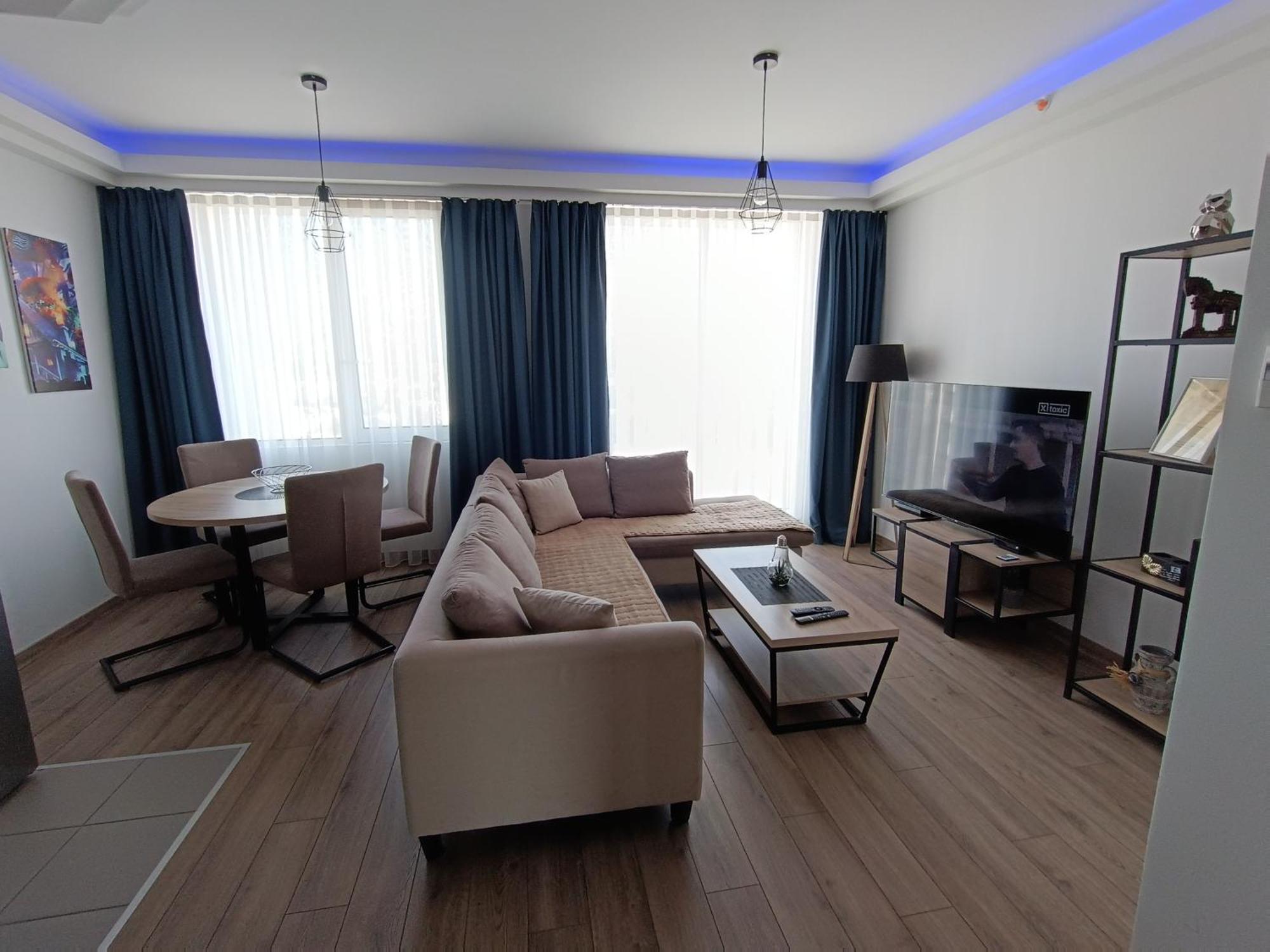 18Th & 16H Floor Secure Luxury Condos With Pool & Fitness Included In Price Skopie Exterior foto