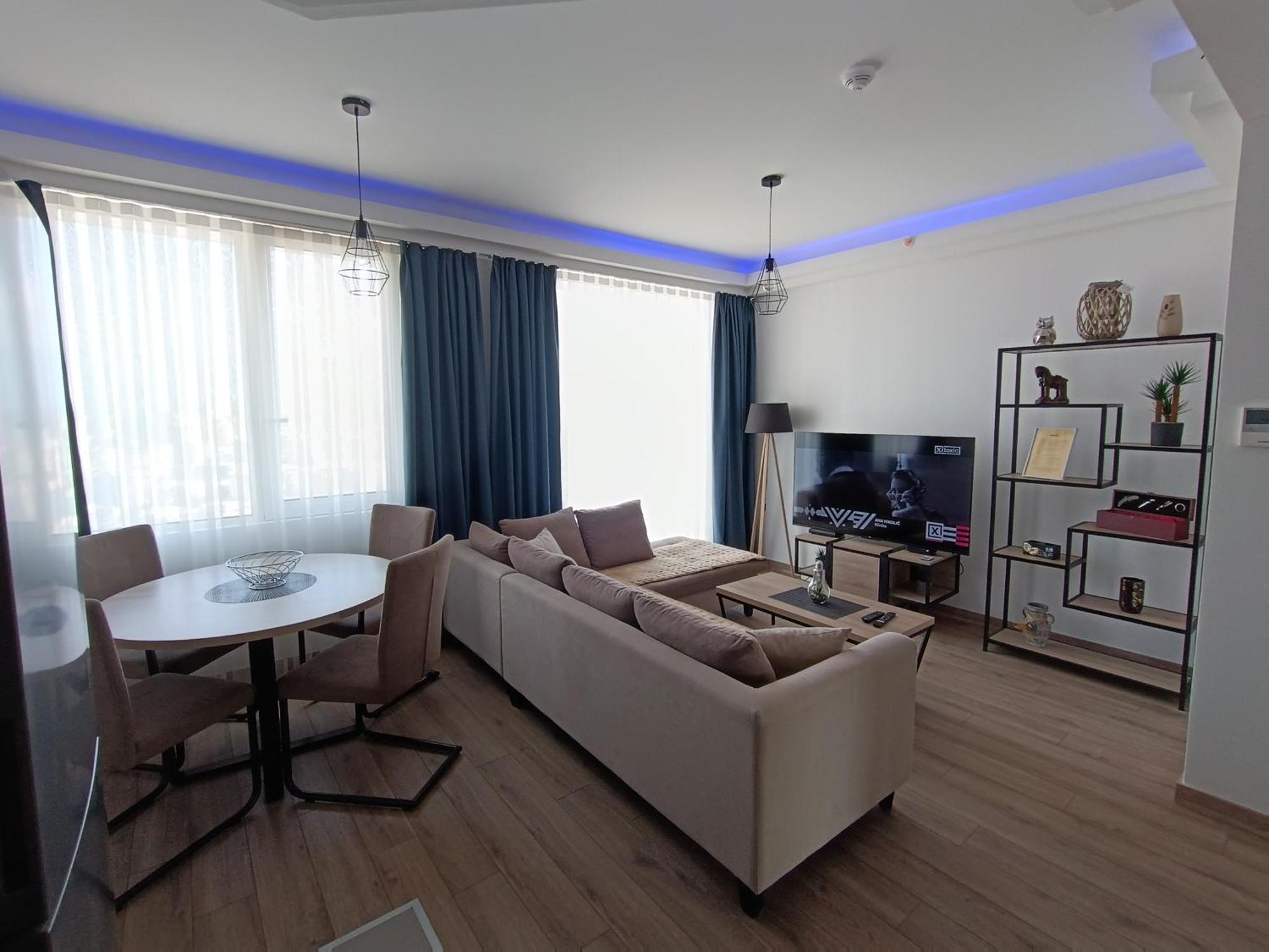 18Th & 16H Floor Secure Luxury Condos With Pool & Fitness Included In Price Skopie Exterior foto
