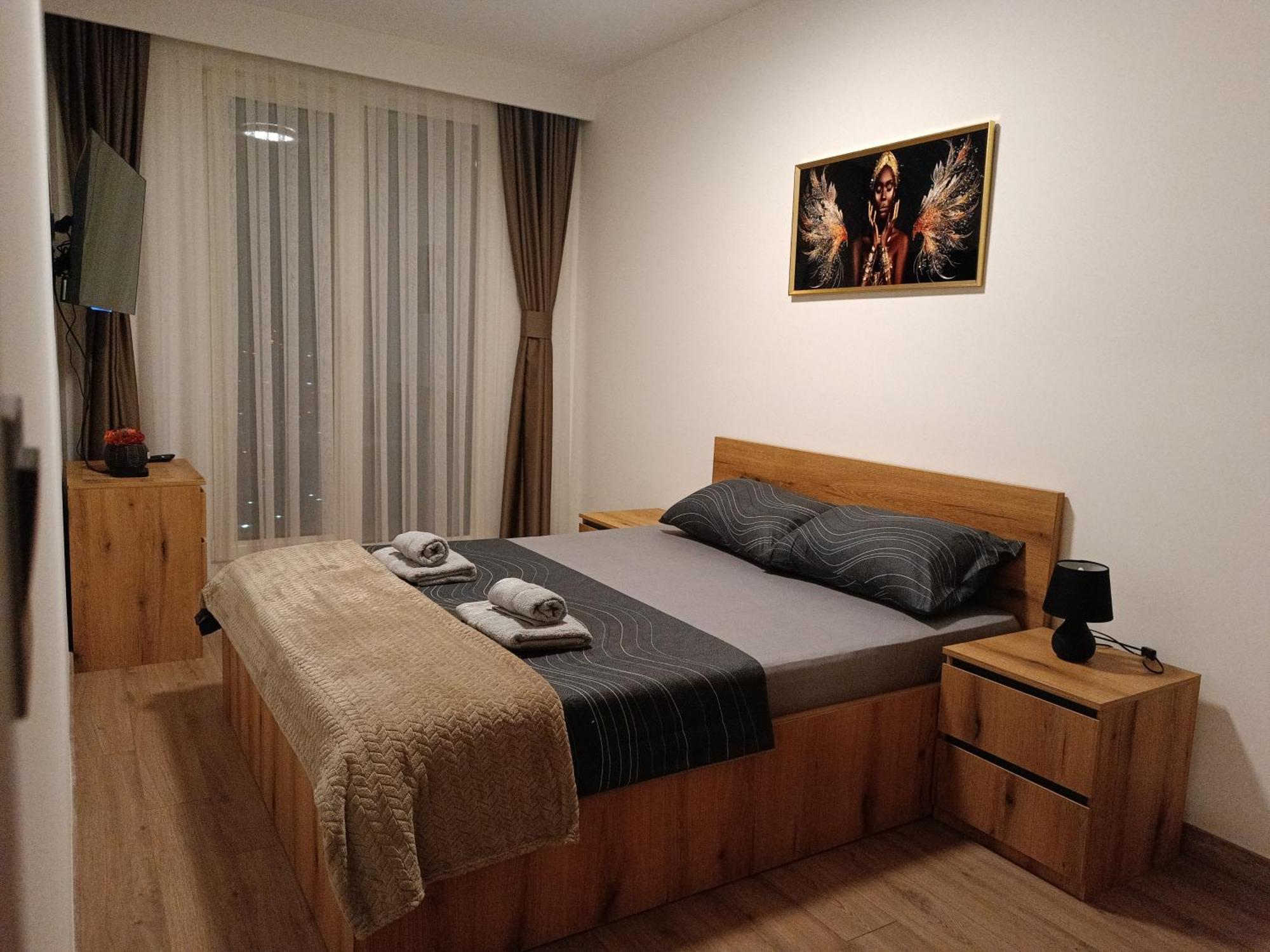 18Th & 16H Floor Secure Luxury Condos With Pool & Fitness Included In Price Skopie Exterior foto