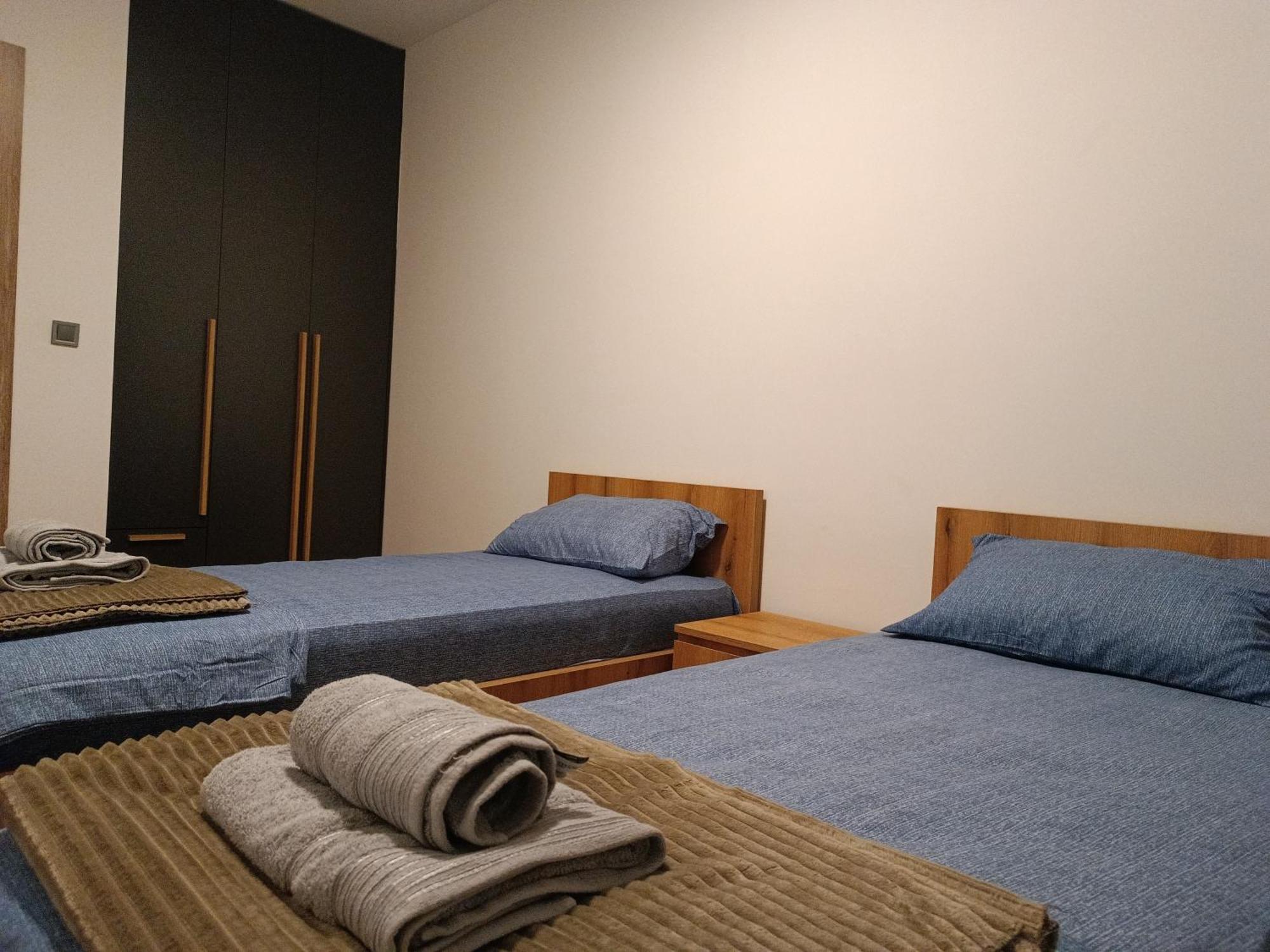 18Th & 16H Floor Secure Luxury Condos With Pool & Fitness Included In Price Skopie Exterior foto
