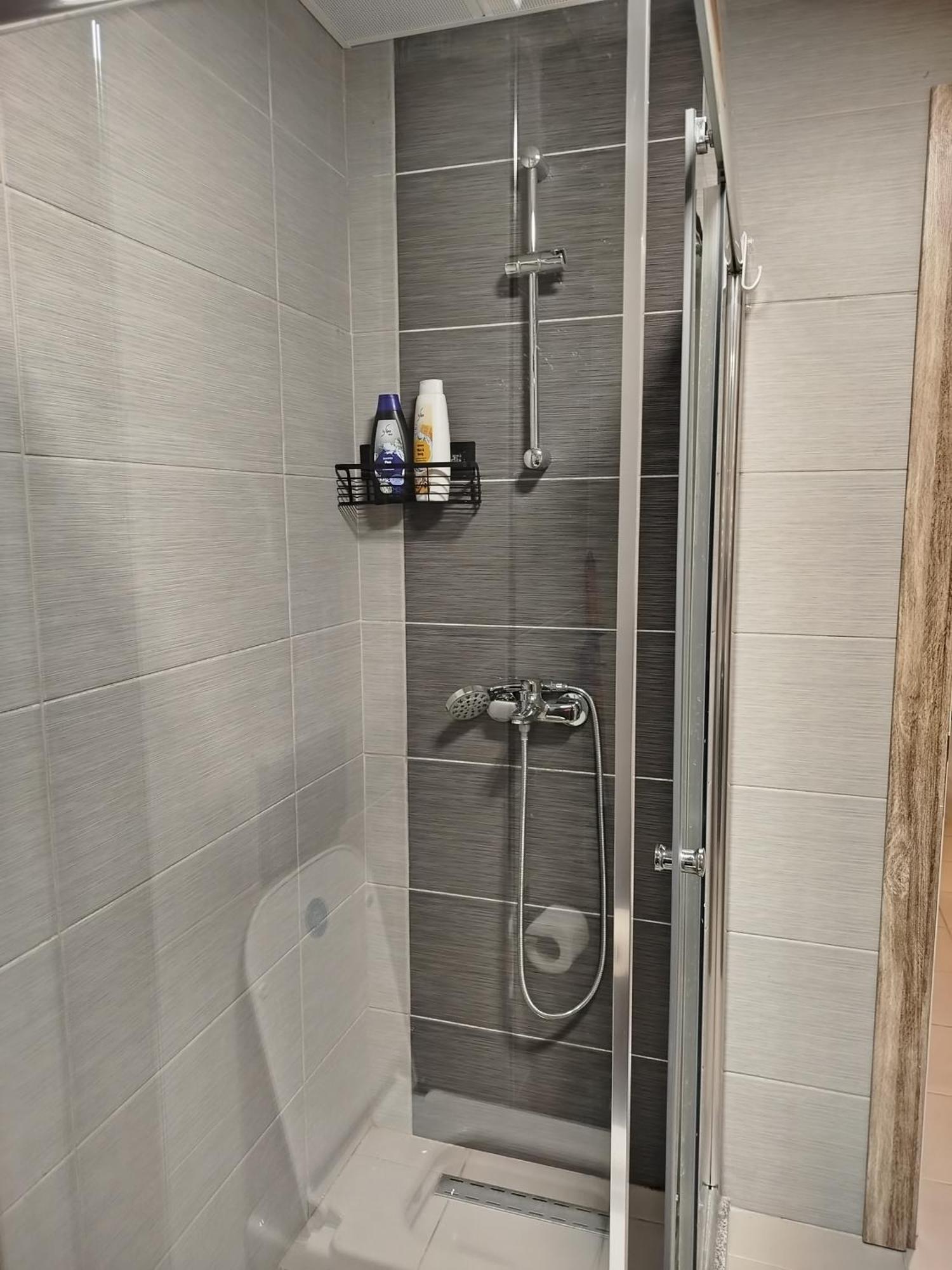 18Th & 16H Floor Secure Luxury Condos With Pool & Fitness Included In Price Skopie Exterior foto
