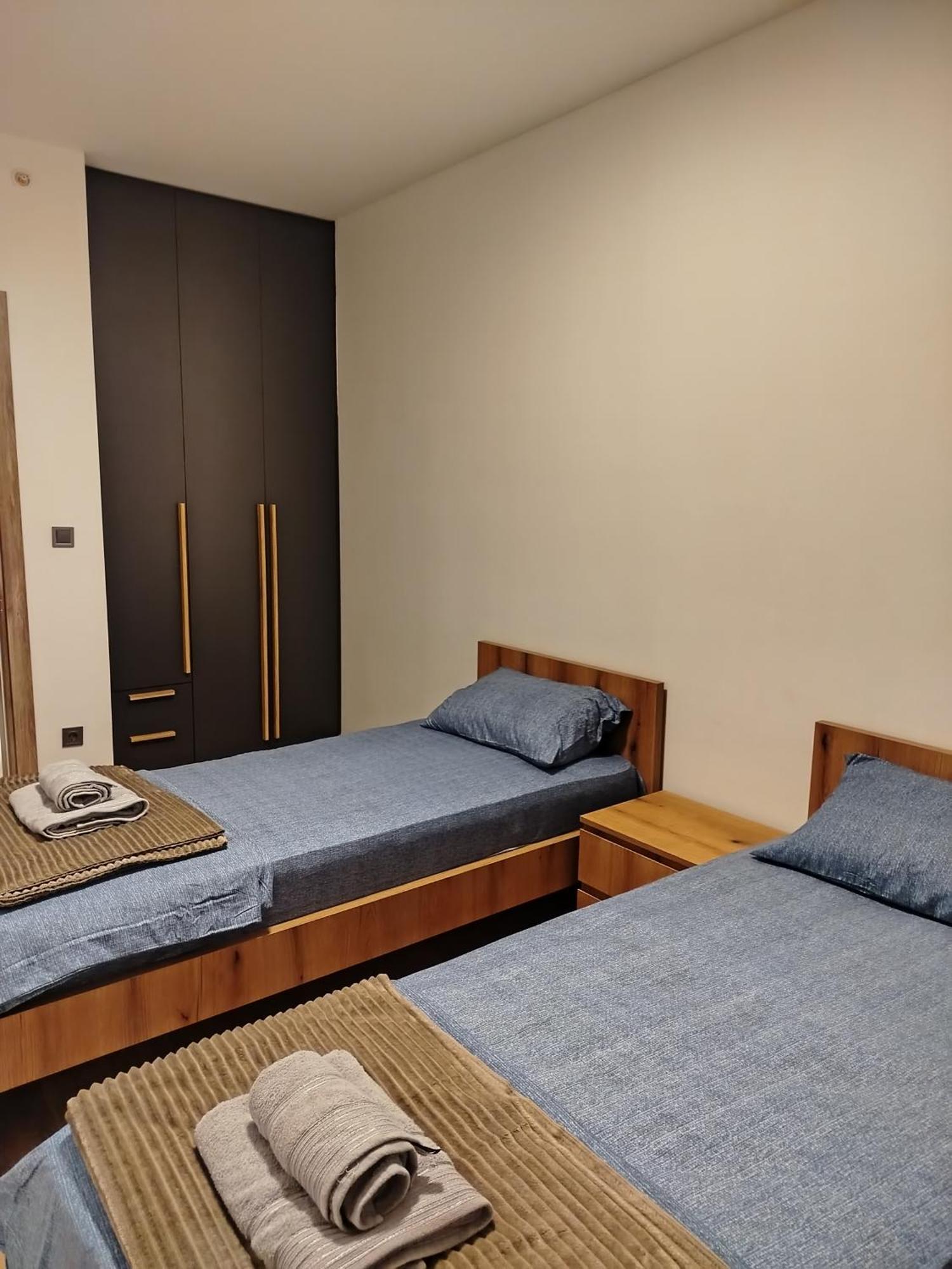 18Th & 16H Floor Secure Luxury Condos With Pool & Fitness Included In Price Skopie Exterior foto