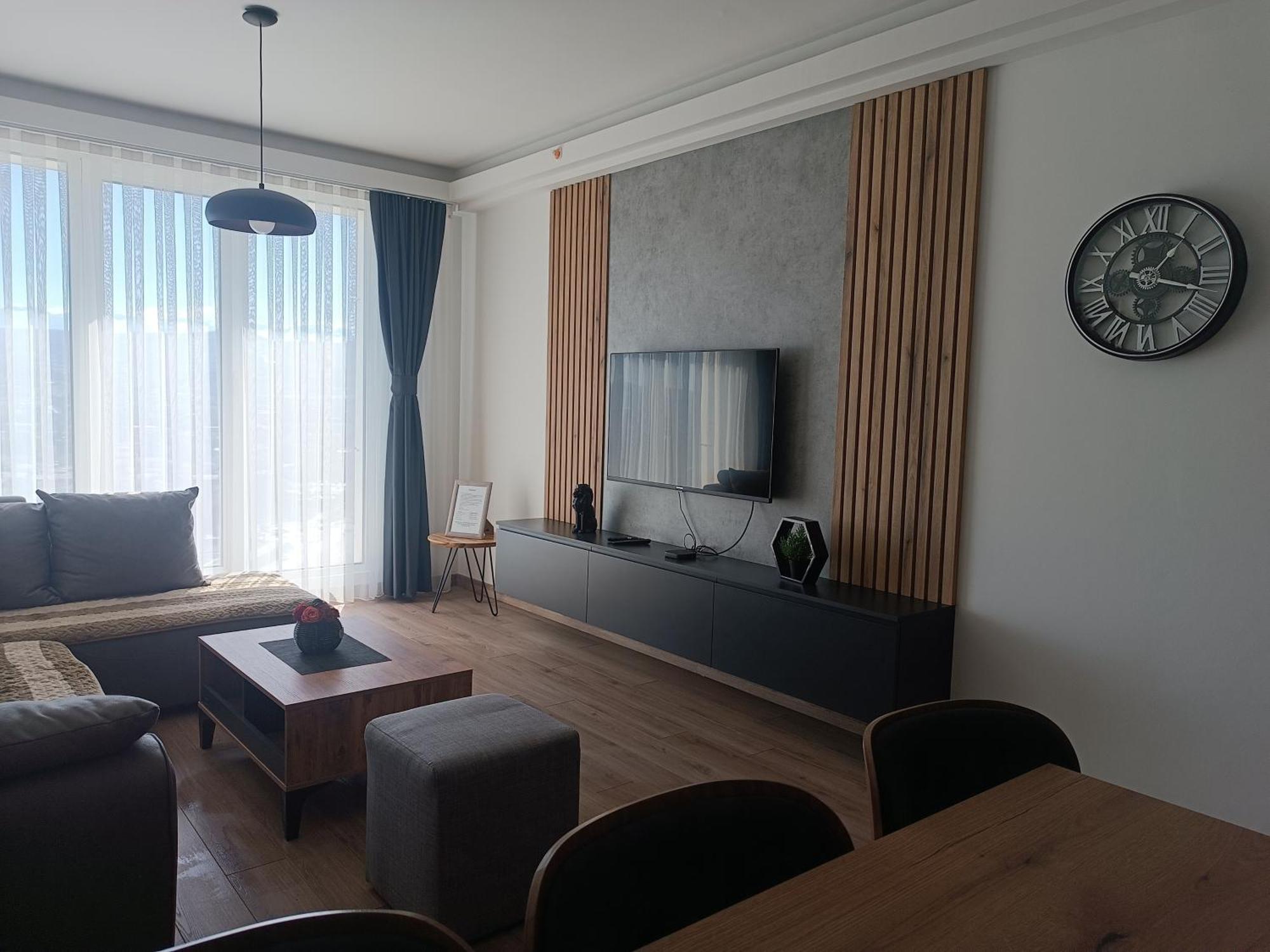18Th & 16H Floor Secure Luxury Condos With Pool & Fitness Included In Price Skopie Exterior foto